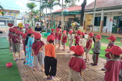 Tiết Hoạt động Trãi nghiệm Dạo chơi đầy ý nghĩa và bổ ích cùng các con Lá 3 💕💕